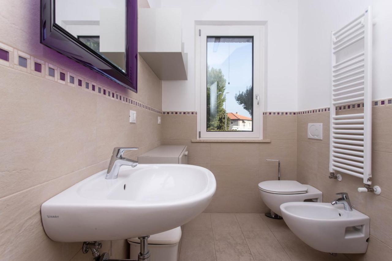 S018 - Sirolo, Nuovissimo Trilocale In Pietra Con Giardino Dx Apartment Exterior photo
